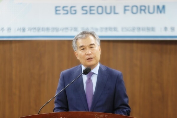 김현기시의회 의장이 축사를 하고 있다.