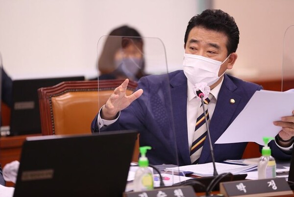 더불어민주당 박 정의원